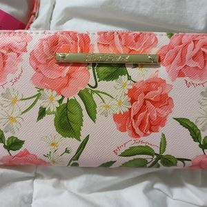 NEW Betsey Johnson Wristlet Wallet